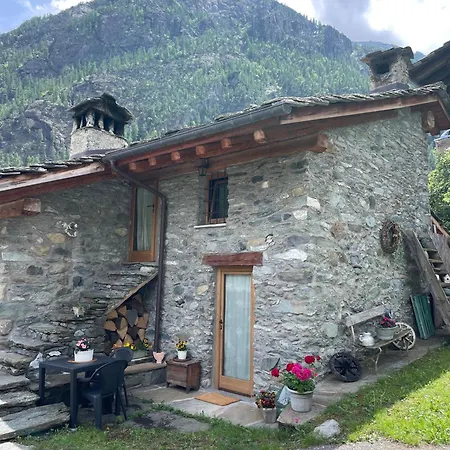 度假居 Rifugio Del Pettirosso *